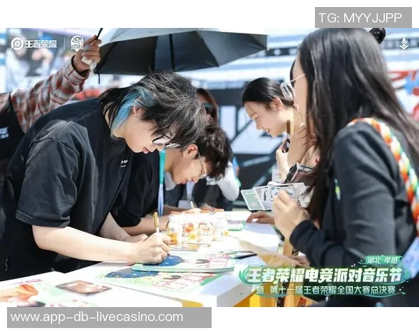 全球足球直播盛宴即将开启精彩赛事不容错过尽享激情与荣耀 全球足球直播盛宴即将开启精彩赛事不容错过尽享激情与荣耀